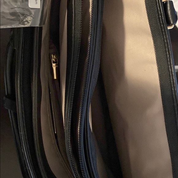 Tumi Larkin Hayward Briefcase Computer Bag Black Gold hardware. Good condition. - Picture 3 of 5
